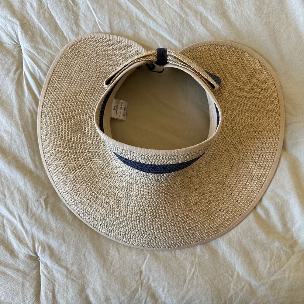 Beige Wide-Brimmed Sun Visor